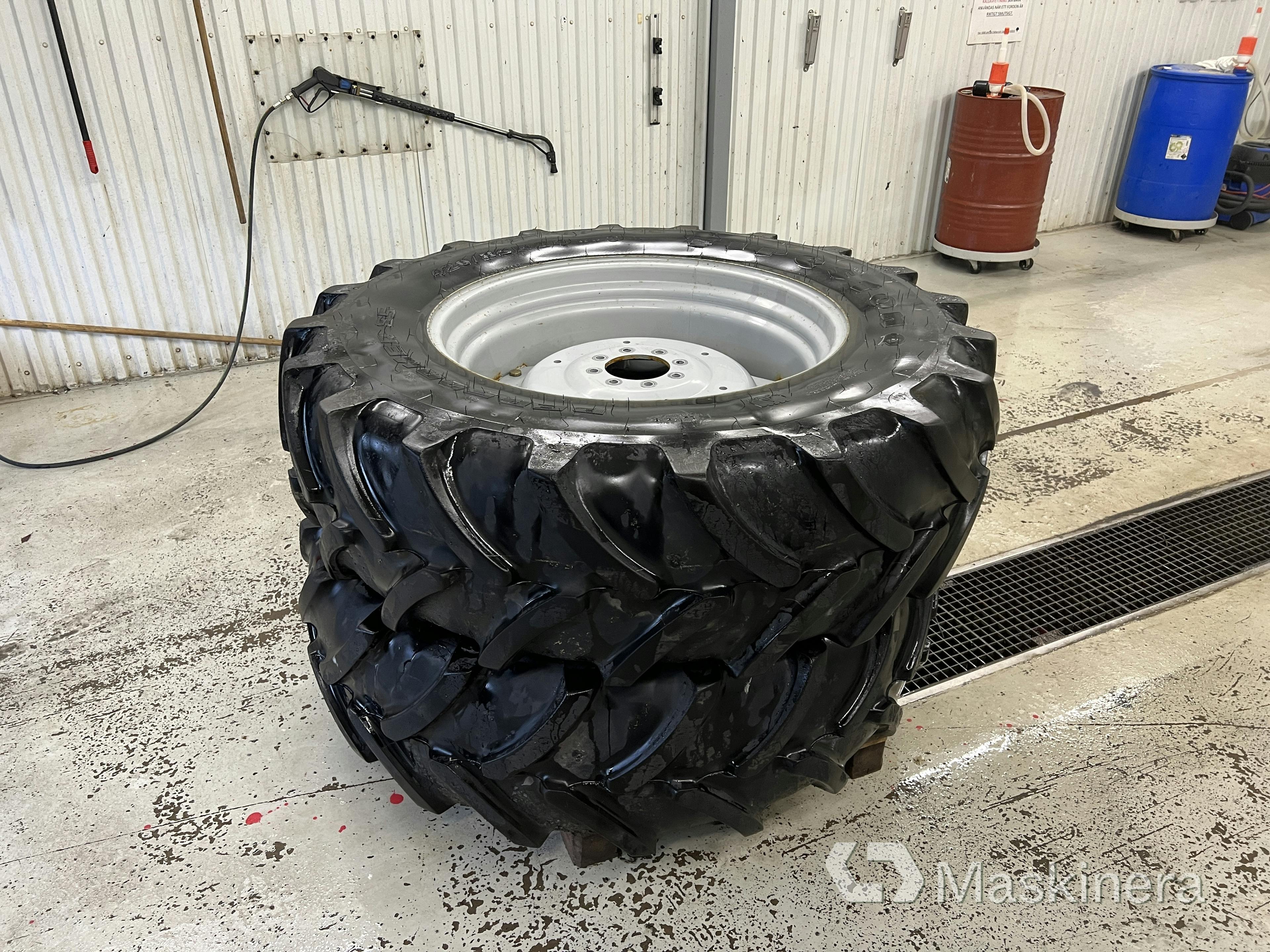 Firestone Performer 85 tractor tire