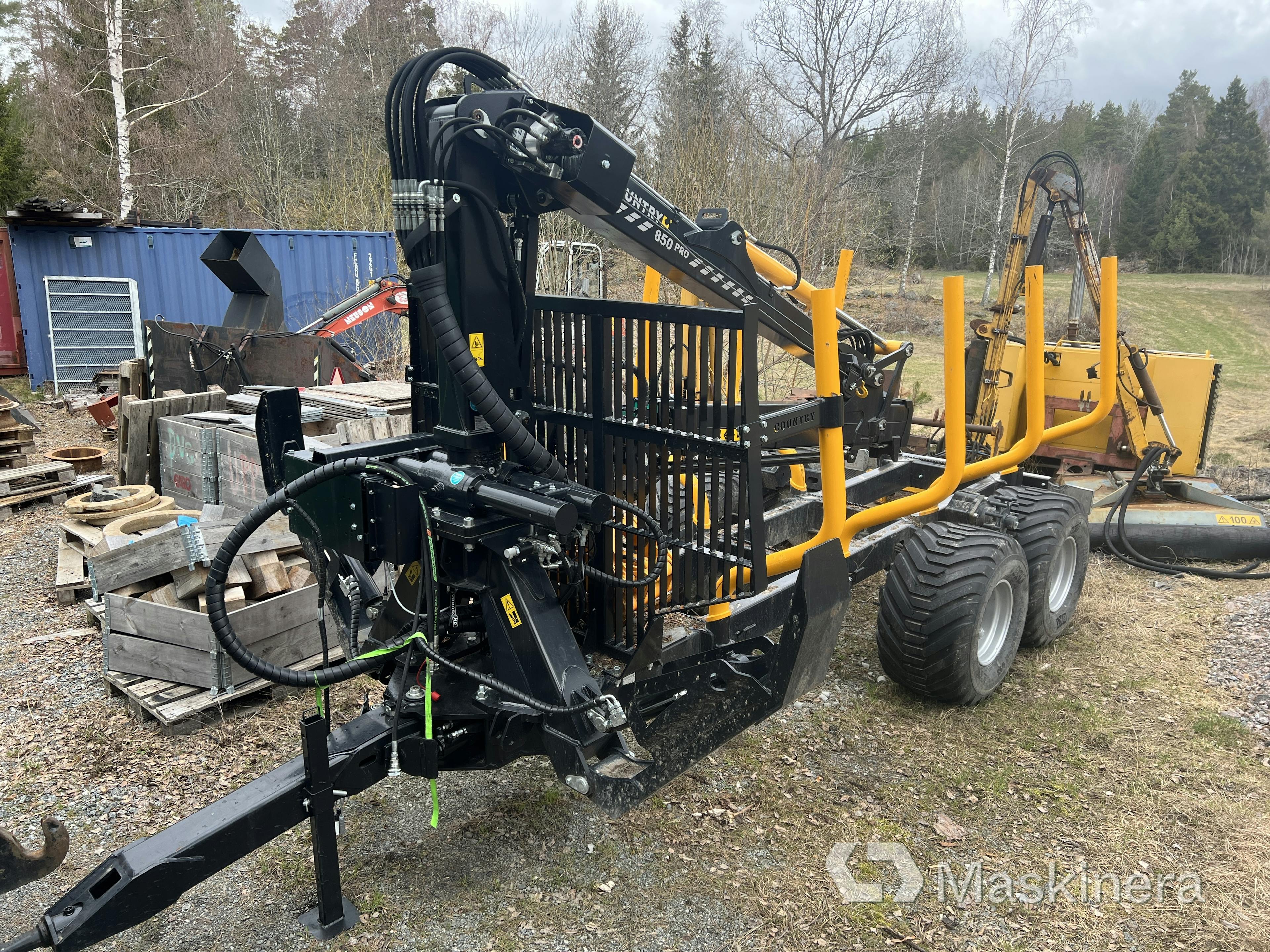 Logging trailer Country T110D
