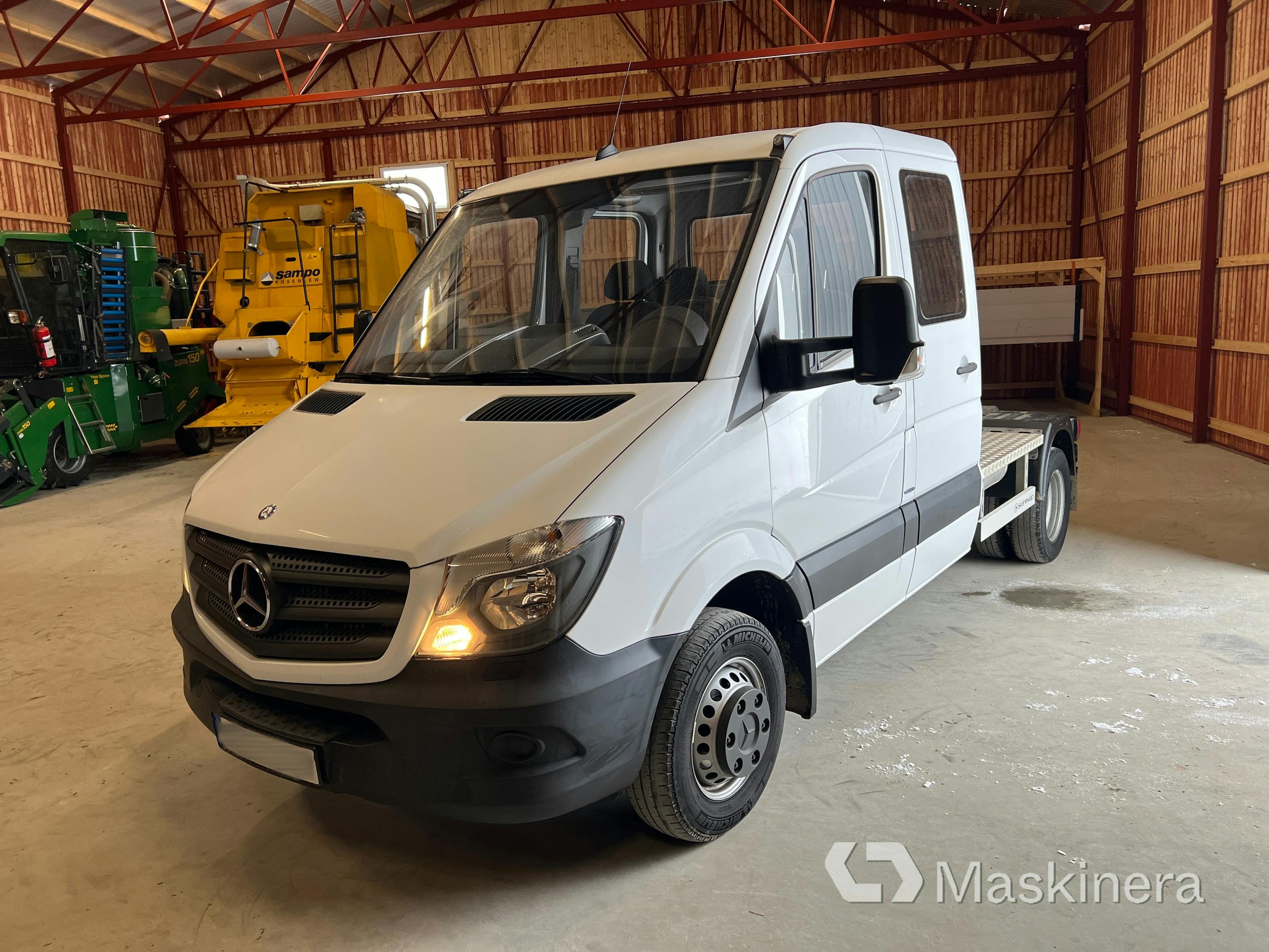 Mercedes Sprinter 319 Bluetech double cab with trailer & flatbed