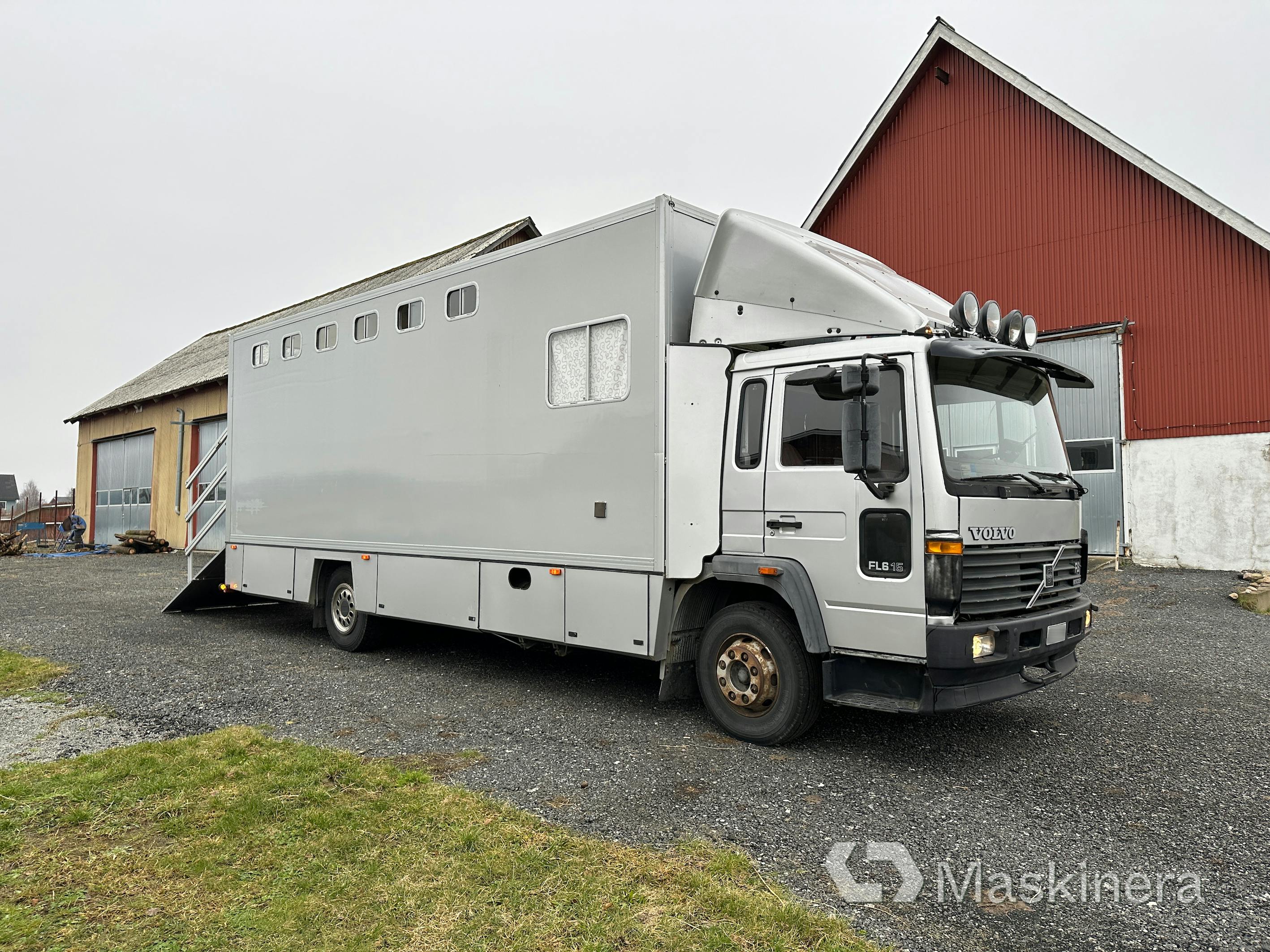 Horse truck Volvo FL6 4*2