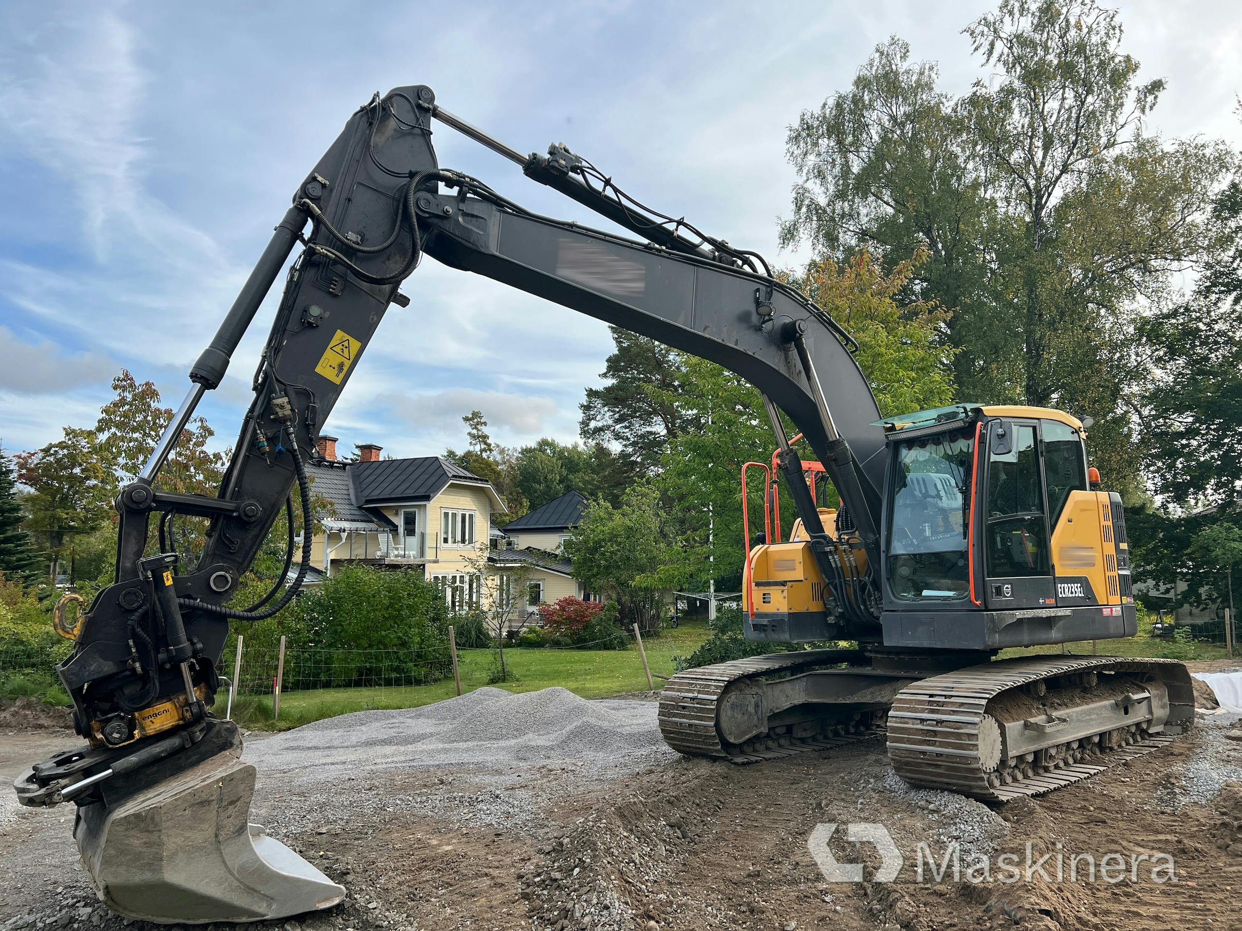 Excavator Volvo ECR235EL