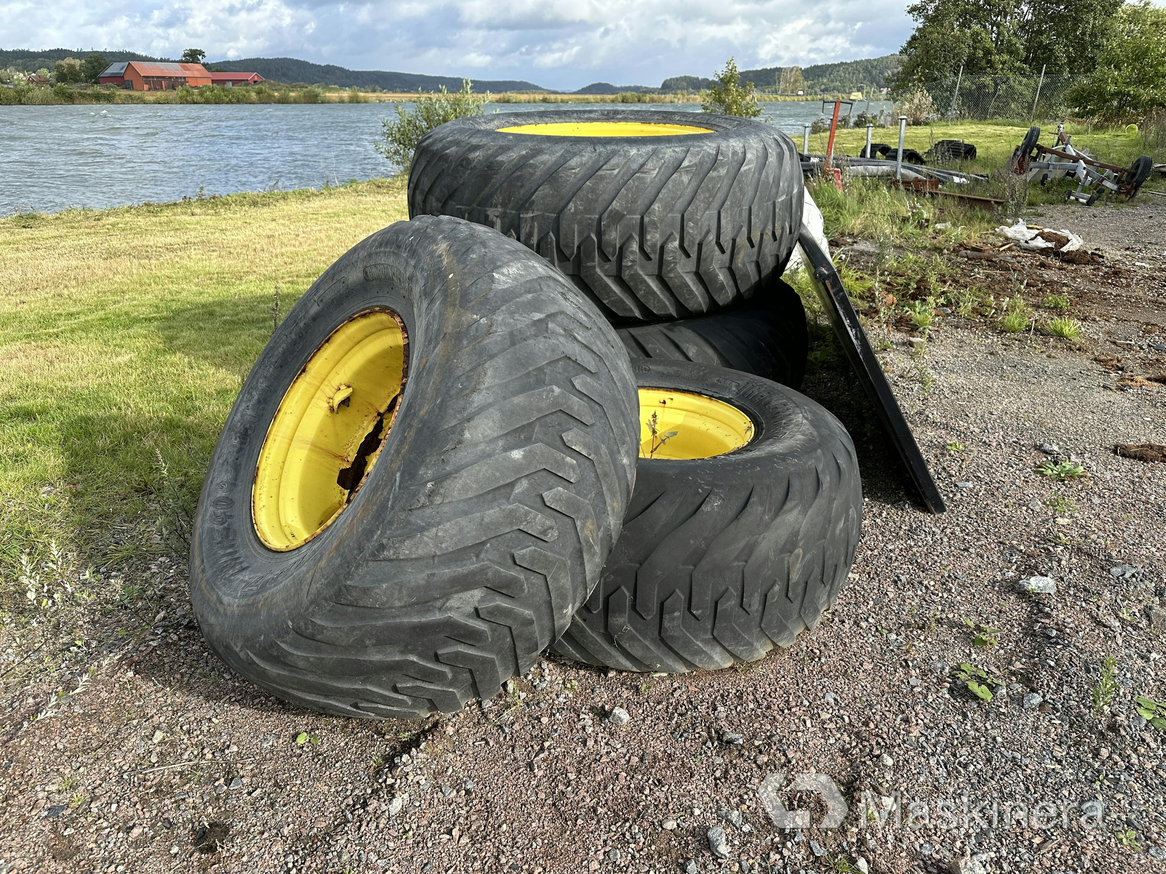 Tractor tire on rim Trelleborg Twin