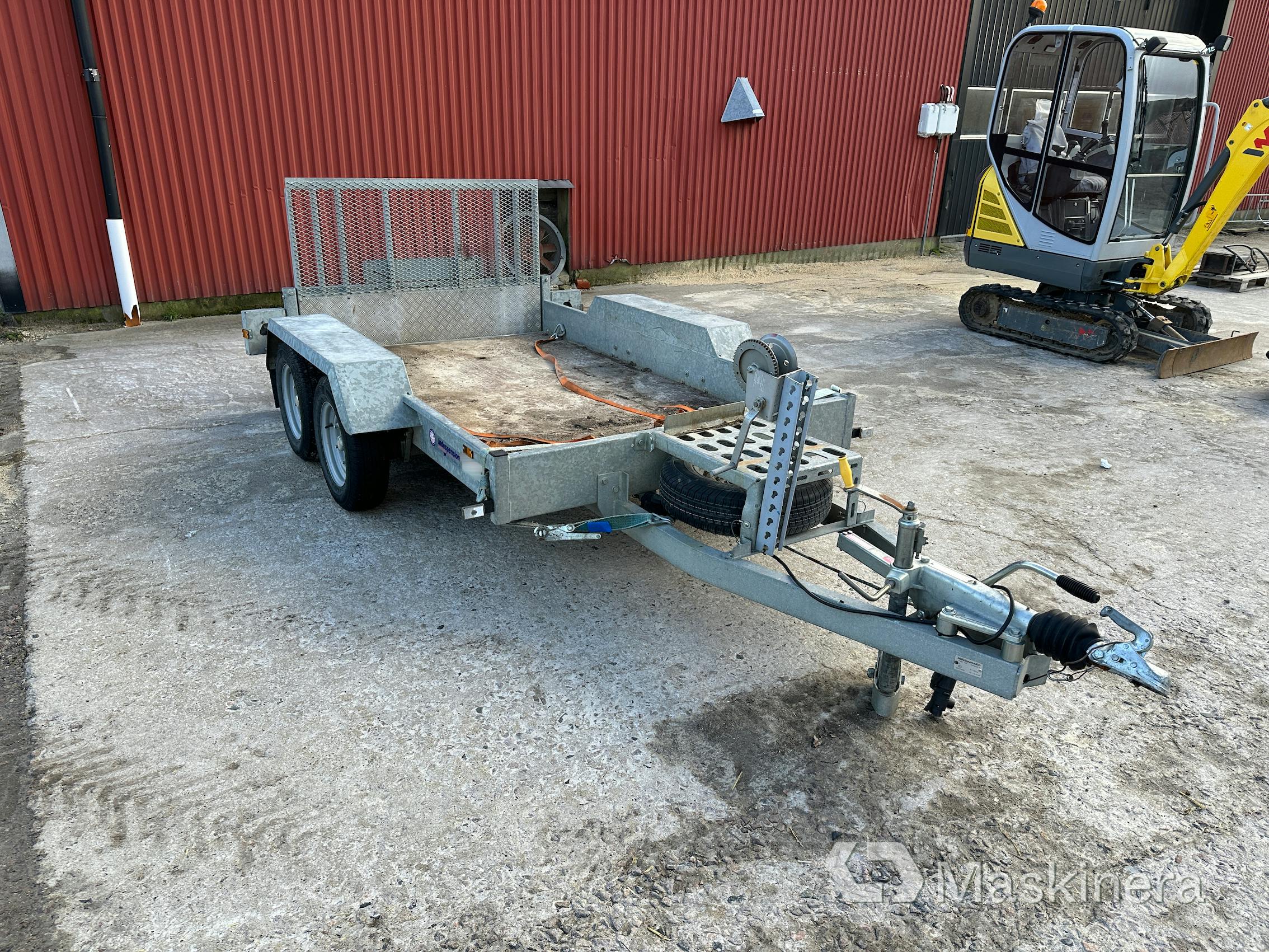 Machine trailer Indespension 2700 kg